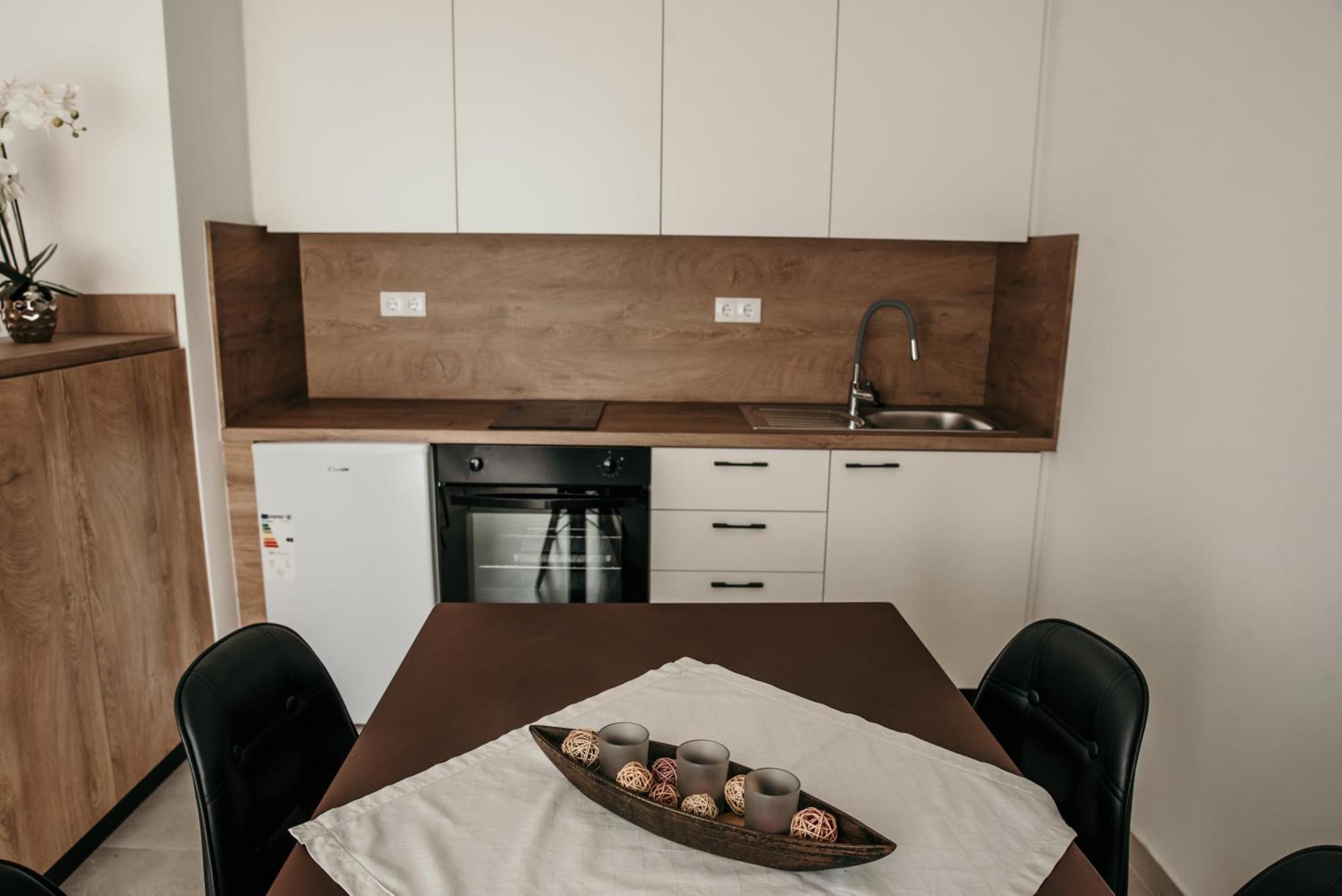 Apartman Krznaric ジュパニャ エクステリア 写真