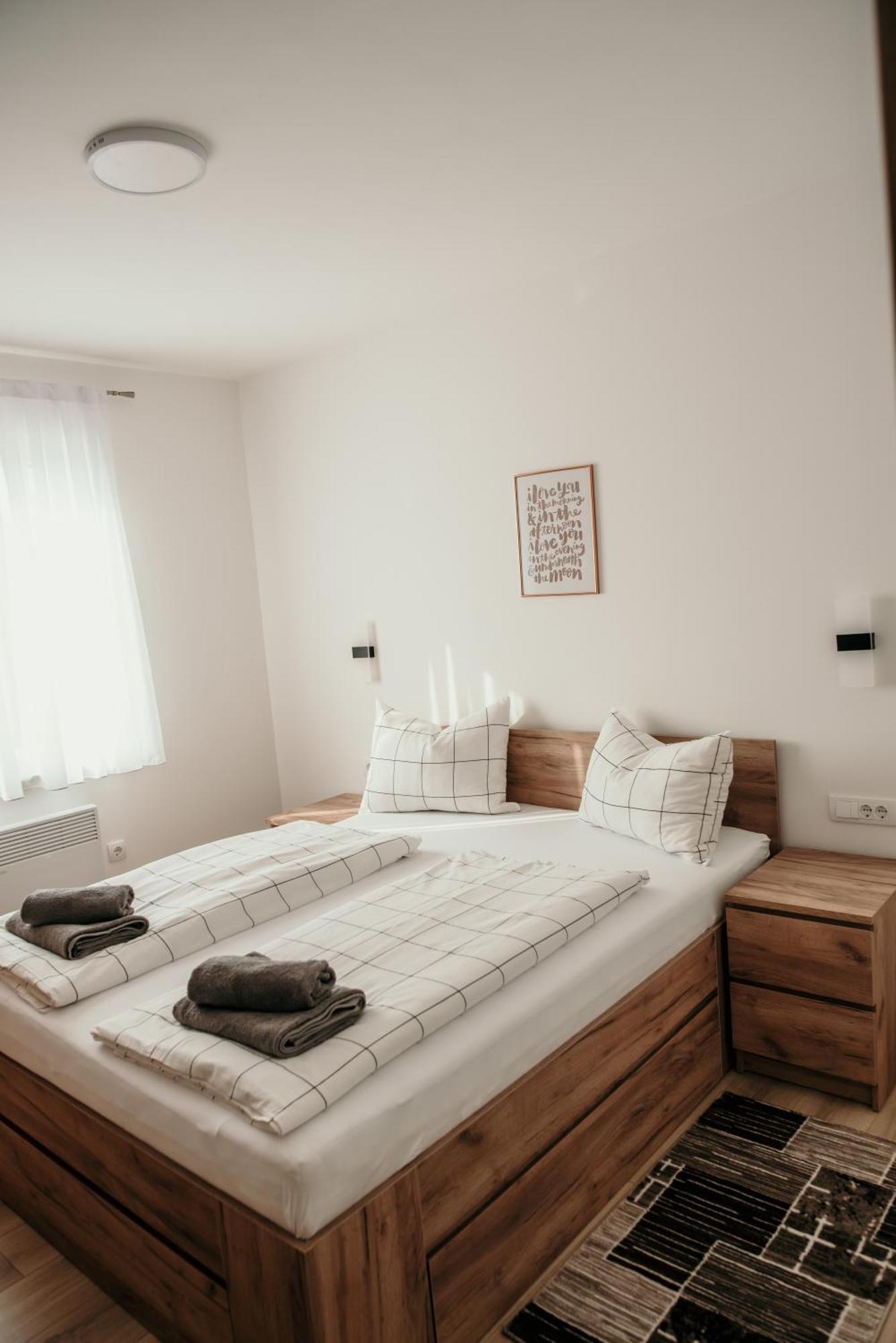Apartman Krznaric ジュパニャ エクステリア 写真